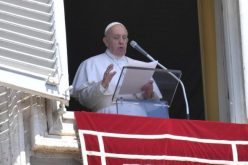Папата Фрањо: Христијанскиот живот и компромисите не можат да се спојат