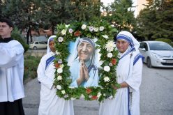 Прославен празникот на Света Мајка Тереза во нејзиниот роден град