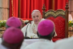 Папата во Мадагаскар: Средба со бискупите во Мадагаскар