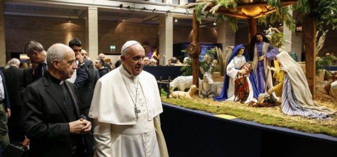Папата ја посети изложбата „100 јасли во Ватикан“