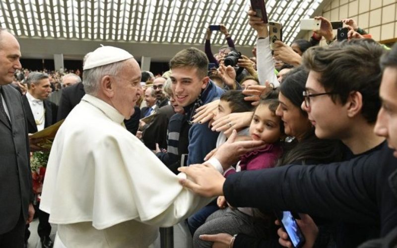 Папата: Да бидеме гостољубиви кон мигрантите