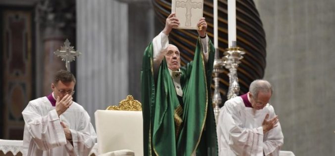 Папата Фрањо: Силата на Словото Божјо води од темнина во светлина