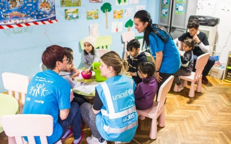 ЈРС и УНИЦЕФ во Хрватска заедно им помагаат на децата бегалци