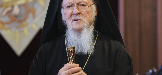 Православните Цркви во целиот свет ги повикуваат верниците на молитва и придружување на препораките