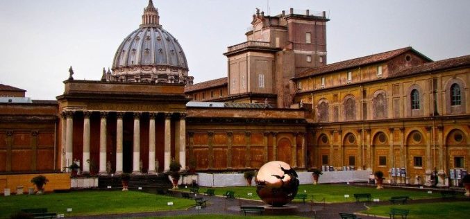 Виртуелна тура во Ватиканските музеи само со еден клик