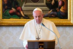 Папата: Животот кој Бог ни го дава нè прави сочувствителни кон другите