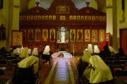 Сестрите Евхаристинки со молитва помагаат во борбата против коронавирусот