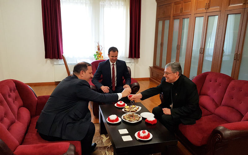 Бискупот Стојанов го прими премиерот Спасовски и директорот на Комисијата за верски заедници Сотировски