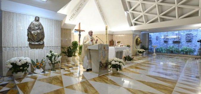 Папата се молеше за семејствата во тешкотии и за преобраќање на лихварите