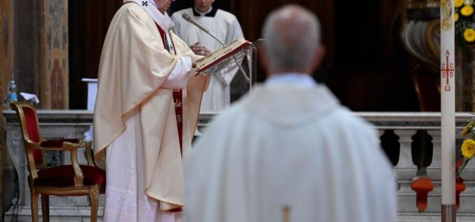 Папата им го честиташе Велигден на Источните цркви