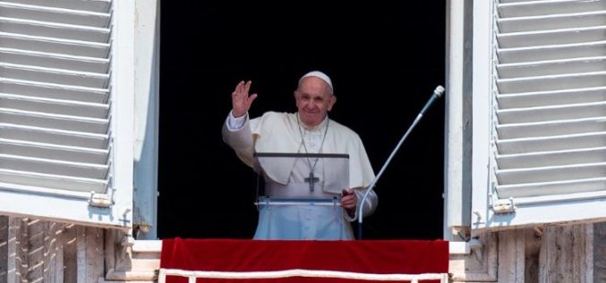Папата Фрањо: Вознесението на Блажена Дева Марија е голем чекор за сите луѓе