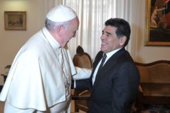 Папата Фрањо се моли за покојниот Марадона