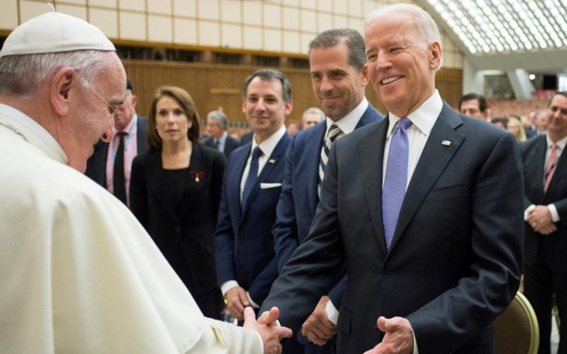 Папата Фрањо му честиташе на новиот американски претседател Џо Бајден