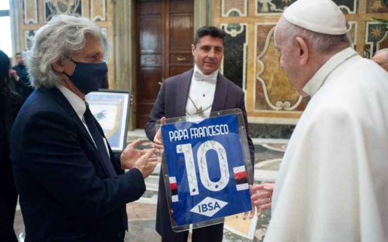 Папата ги прими фудбалерите на Сампдорија