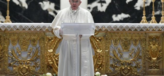 Порака на папата Фрањо Урби ет Орби – Градот и светот