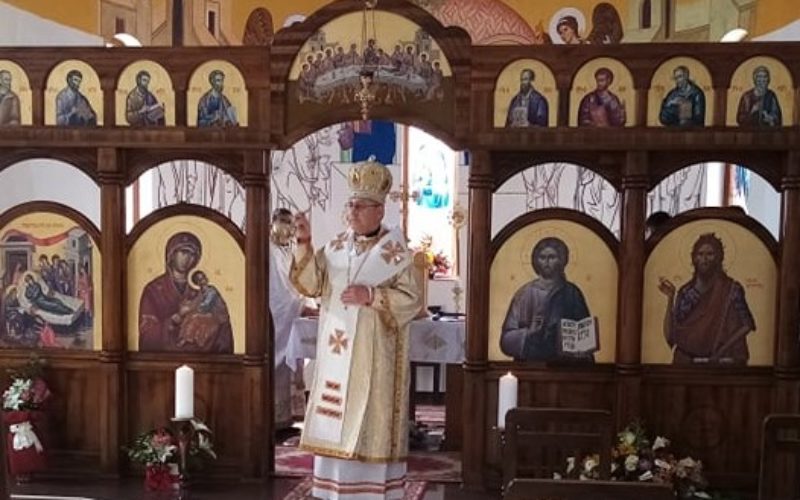 На Светол Вторник епископот Стојанов служеше во парохиската црква “Раѓање на Свети Иван Крстител“ во Струмица