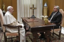 Папата во Ватикан го прими претседателот на Аргентина