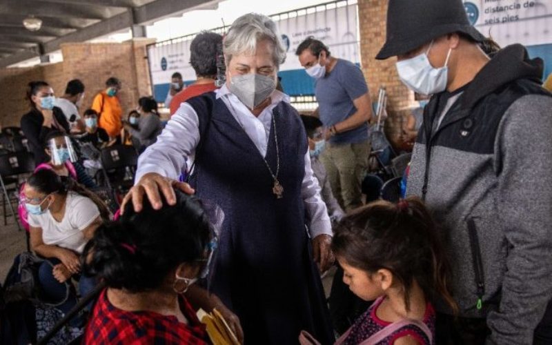 Благодарност на Папата на сестра Норме, „ангелот“ на мигрантите на границата меѓу Мексико и САД