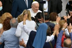Папата Фрањо: Исус постојано се моли за секој од нас
