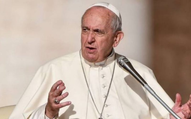 Твитер порака на папата Фрањо по повод Светскиот ден за борба против трговијата со луѓе