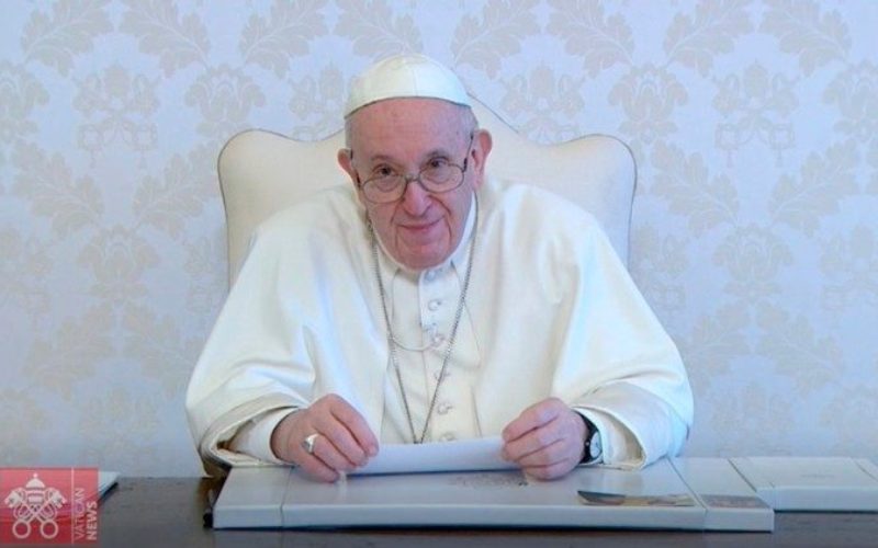Папата Фрањо ги повика латиноамериканските посветени лица на радосно сведочење