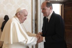 Папата Фрањо го прими премиерот на Франција