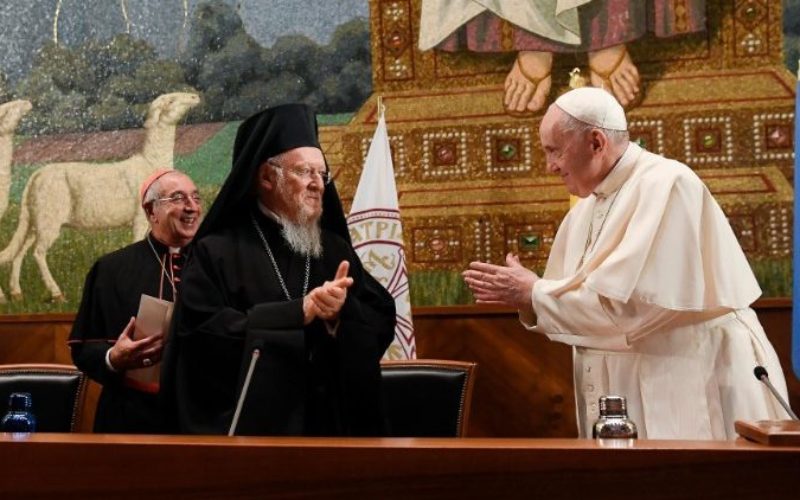 Папата Фрањо до патријархот Вартоломеј: Работиме заедно во соочувањето со денешните предизвици