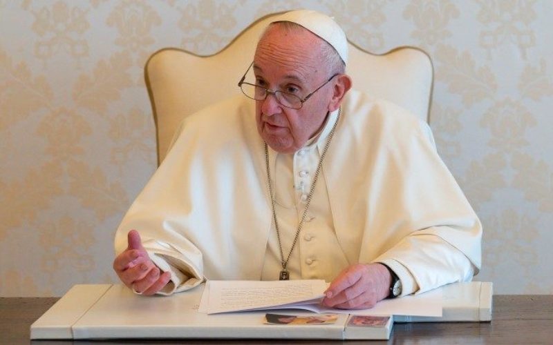 Папата: Вистинскиот хуманизам значи вреднување на човекот и неговото достоинство