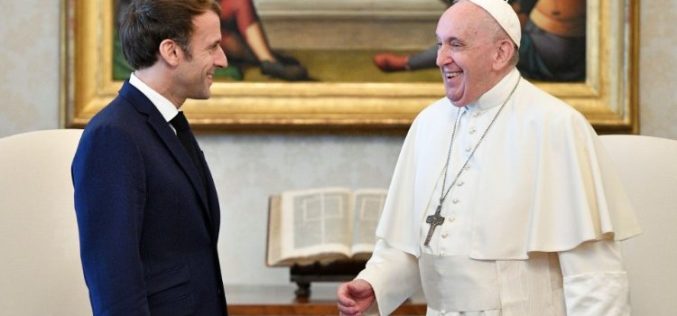 Папата го прими во аудиенција францускиот претседател Макрон
