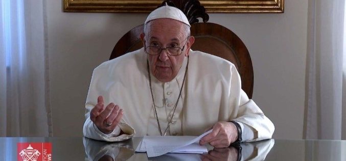 Апел на Папата за заедничка политичка акција за помош на бегалците и мигрантите