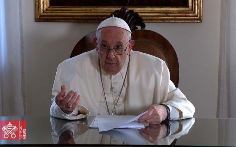 Апел на Папата за заедничка политичка акција за помош на бегалците и мигрантите