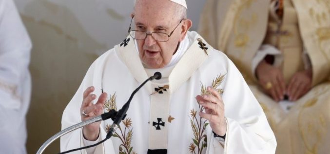Папата: Каратеристика на црковниот дух е да мисли, да зборува и да делува како „ние“
