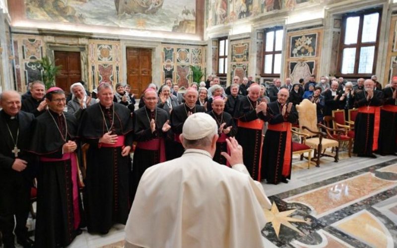 Папата: Посветениот живот е „евангелието“ за денешниот свет