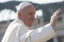 Папата: Меѓугенарациски дијалог, образование и работа се трите патишта за градење на траен мир