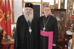 Бискупот Стојанов упати честитка до архиепископот Г.г. Стефан по повод празникот Рождество Христово