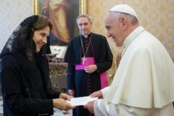 Амбасадорката на Франција во Светиот Престол: Разбрав што е Црква