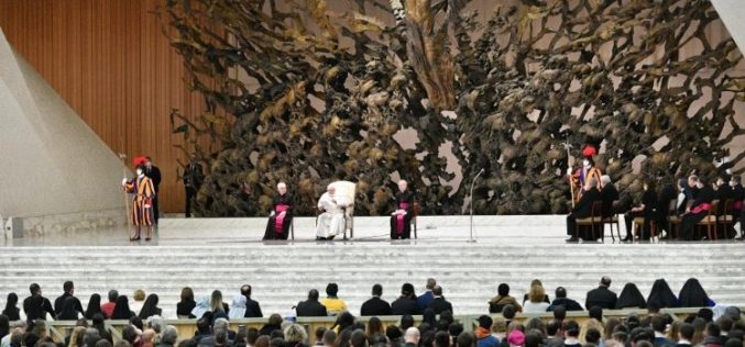 Папата на Генералната аудиенција: Заедница на спасени грешници