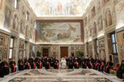 Папата: Посланието на Црквата бара слушање на богатството на различните традиции