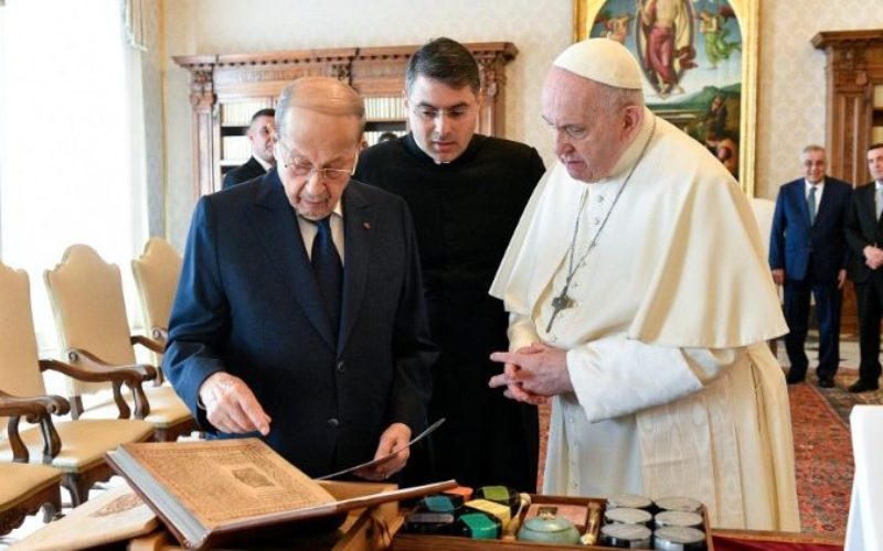 Папата го прими либанскиот претседател