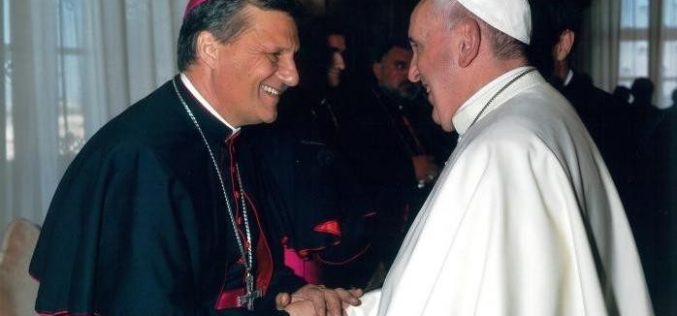 Кардиналот Греч ќе го придружува Папата во Малта
