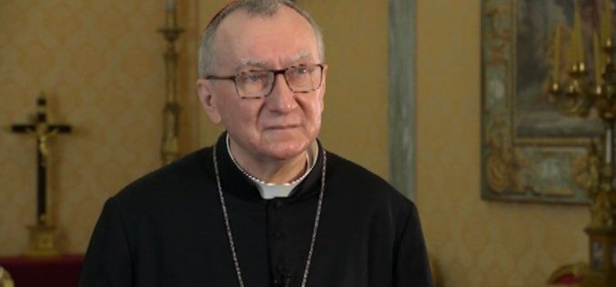 Кардинал Паролин: Во Малта Папата оди со евангелието на мирот и прифаќањето