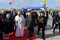 Папата Фрањо пристигна во Малта