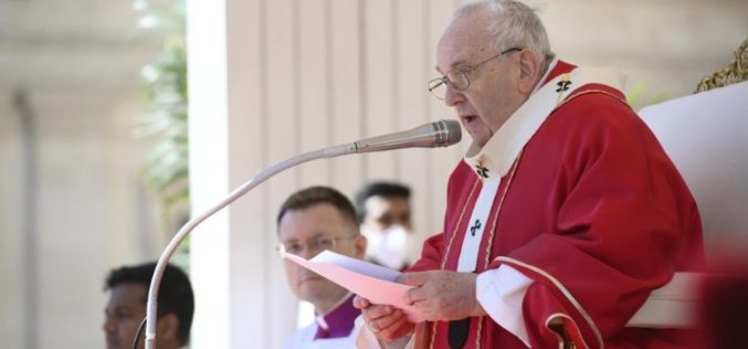 Папата повика на примирје: „За Бог ништо не е невозможно“