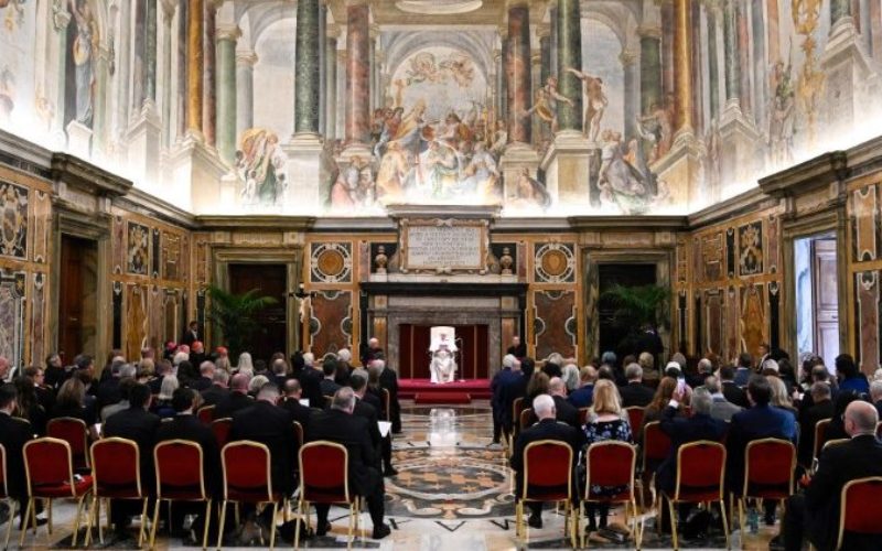 Папата и се заблагодари на каритативната организација Papal Foundation