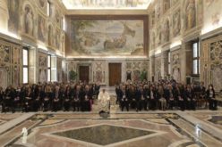 Папата: Универзитетот е привилегирано место за развој на култура на средба