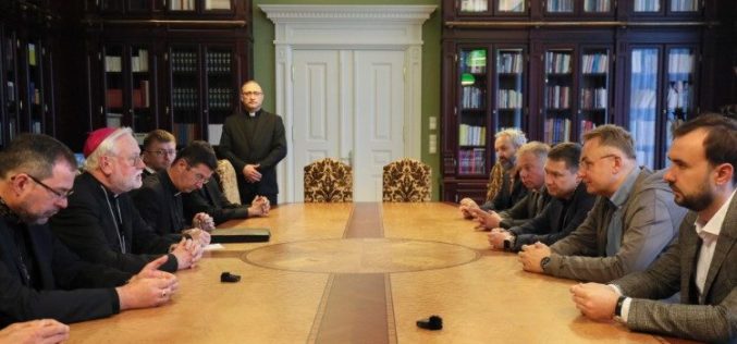Надбискупот Галагер: Ватикан е посветен на територијалниот интегритет на Украина