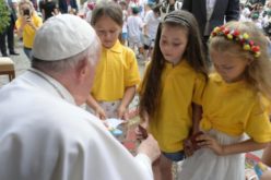 Папата: Сакам да одам во Украина, го чекам вистинскиот момент за тоа