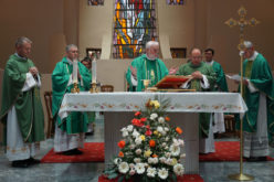 Бискупот Стојанов и надбискупот Галагер служеа света Литургија во Скопската катедрала