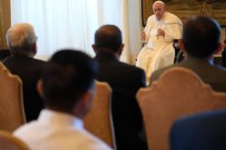 Папата: Комуникацијата треба да биде чиста и целосна