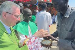 Кардинал Паролин посети логор за бегалци во Јужен Судан